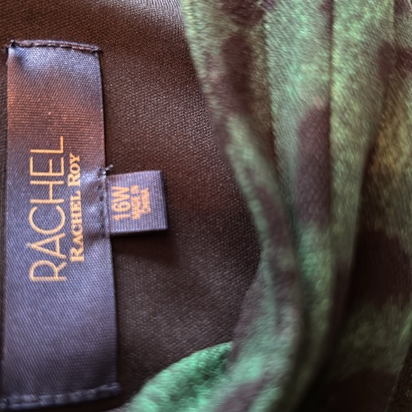 Green and black leopard print sleeveless dress - Picture 2 of 5